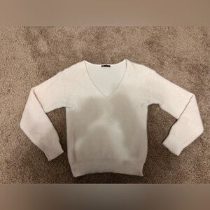 Zara Women's Cream V-Neck Sweater